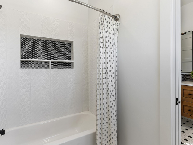 Upstairs bathroom shower