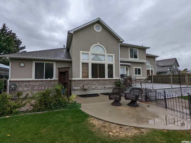 10662 N COUNTRY CLUB DR