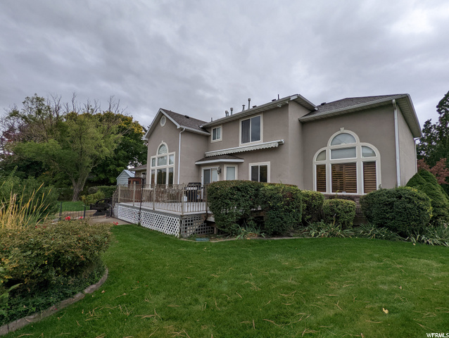 10662 N COUNTRY CLUB DR