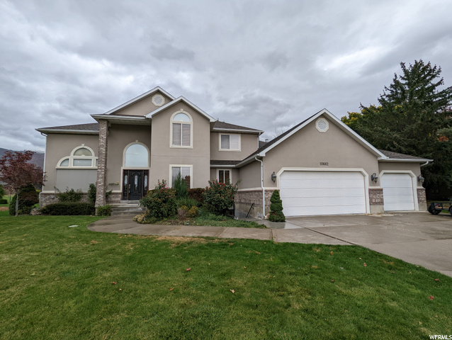 10662 N COUNTRY CLUB DR
