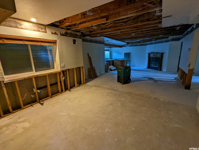 10662 N COUNTRY CLUB DR