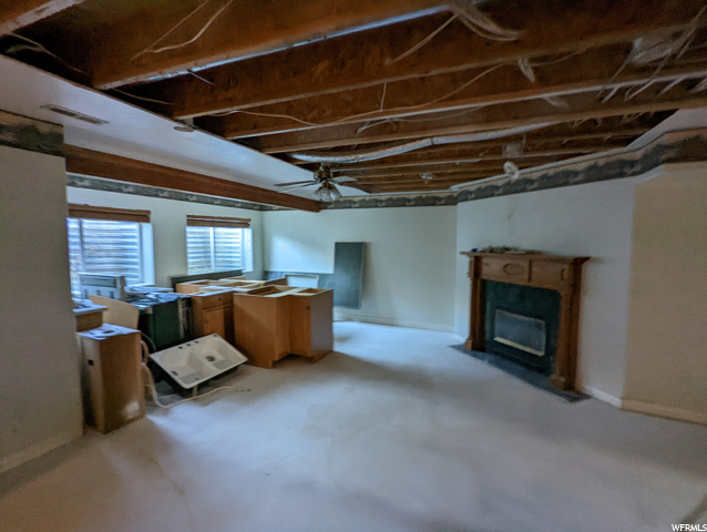 10662 N COUNTRY CLUB DR