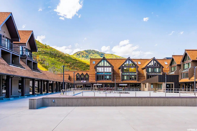 Resort Center #271
