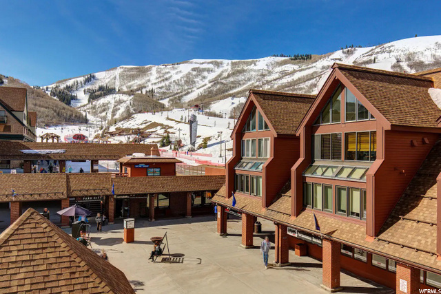 Resort Center #271