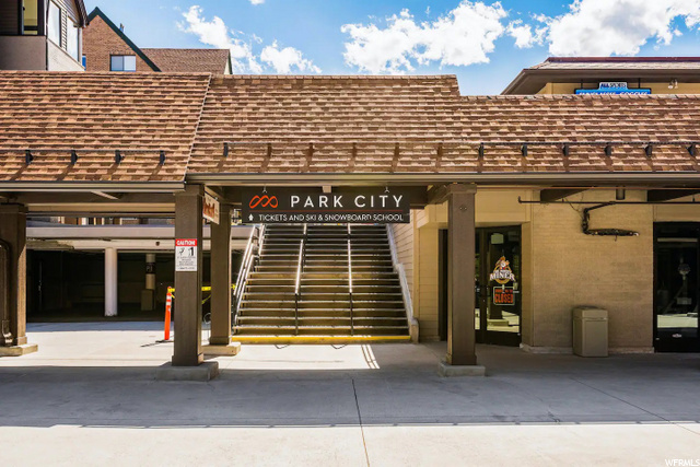 Resort Center #271