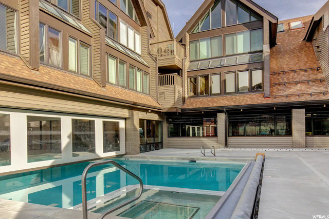 Resort Center #271