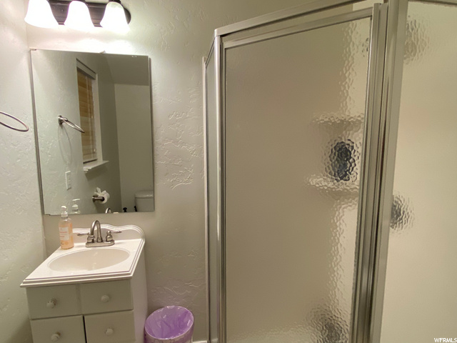 3/4 bath vanity and shower