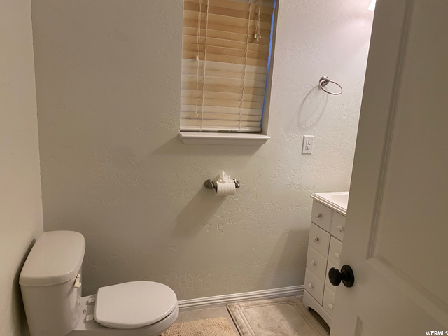 upstairs 3/4 bath