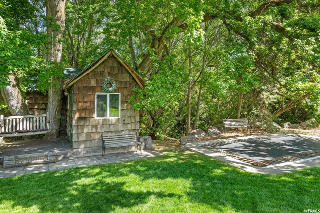 Play house
