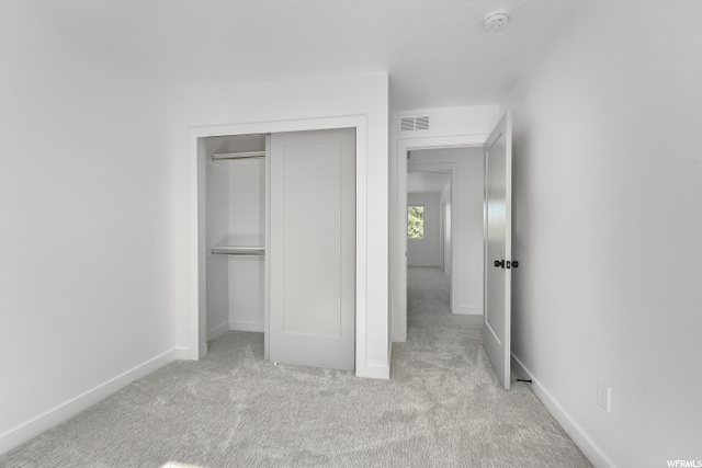 bedroom with carpet