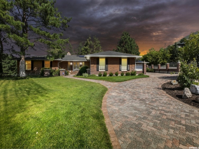 Photo of 8664 S HIDDEN OAKS CIR, Salt Lake City, UT 84121
