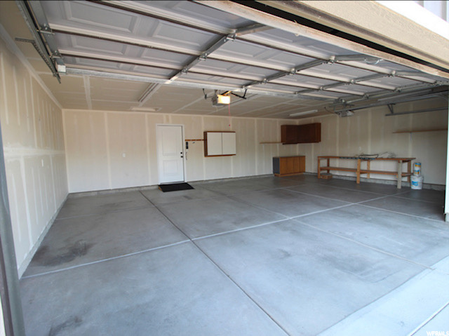 722 Sq Ft 3 Car Garage