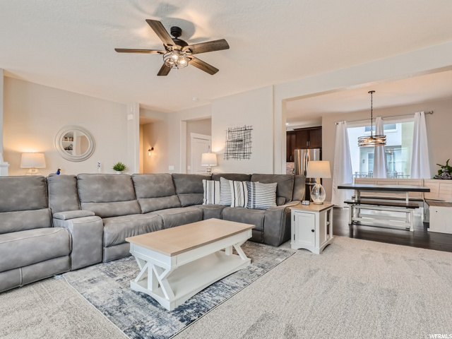 2nd floor living room