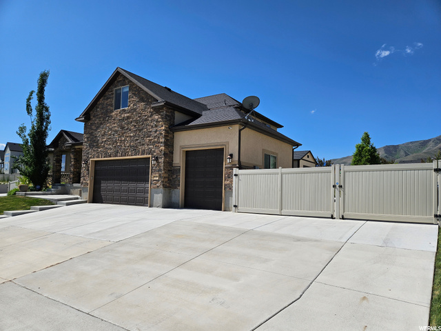 Large RV Parking Behind Fence and Ample Parking Up