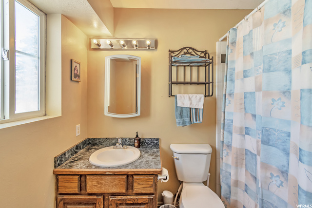 Main Full Bathroom