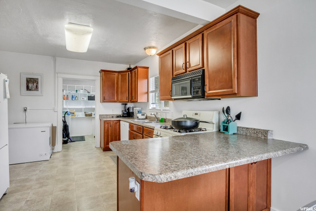 Kitchen 4