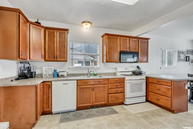 Kitchen 1