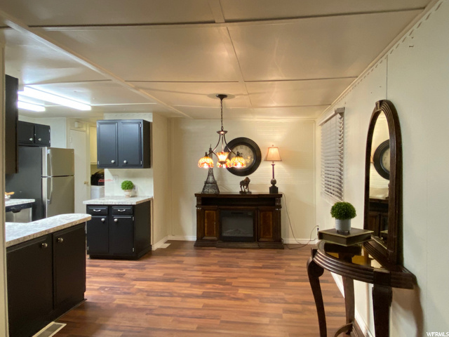 KITCHEN DINING