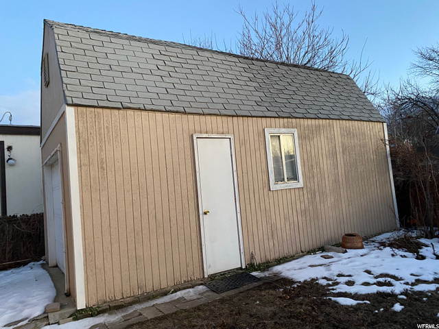 GARAGE MAN DOOR