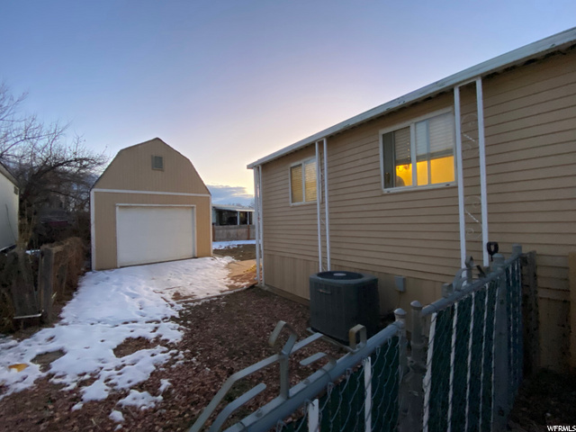 SIDE YARD