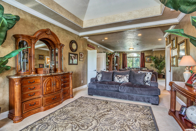 Master Sitting Area