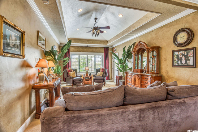 Master Sitting Area