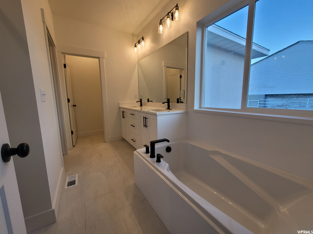 Owner's Ensuite Bathroom