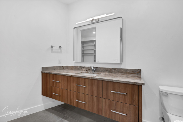 Downstairs bathroom 3