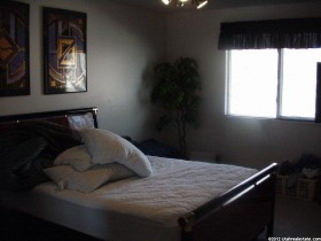 200 Meadow View Dr, Ogden, UT 84404 — photo 4