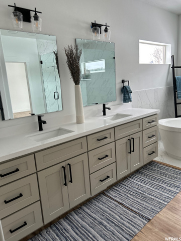 Master Bath 5