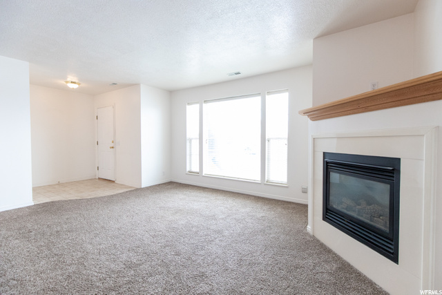Gas fireplace