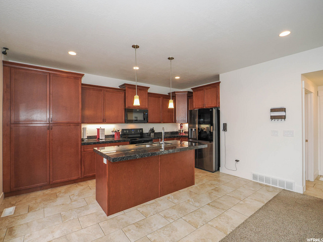 Kitchen island