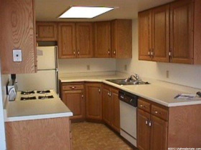 545 Applewood Dr, Bountiful, UT 84010 — photo 2