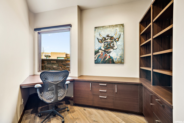 Office with separate entrance