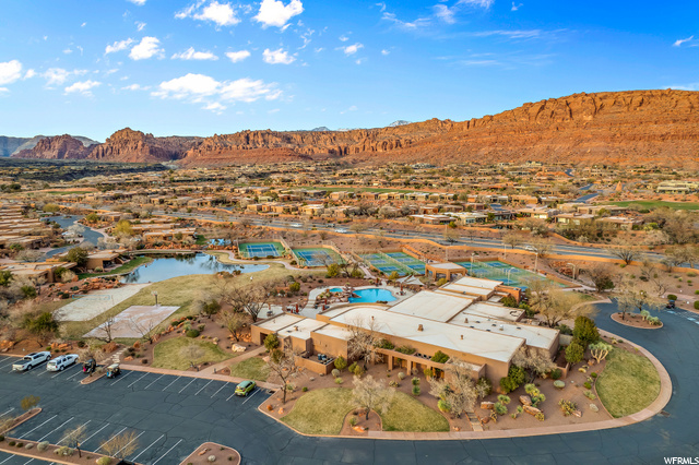 Aerial of Entrada pool