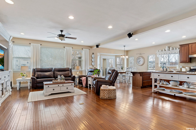 Great room/breakfast nook