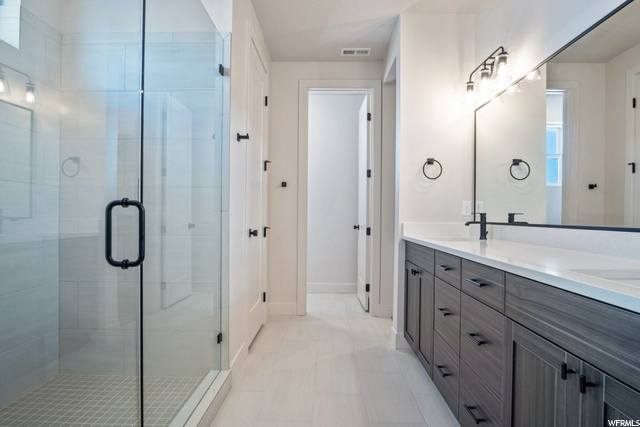 Walk in Shower Master Bath