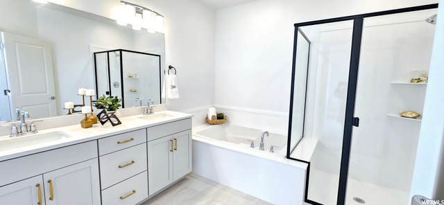 Owners Bath with Large Soaking Tub