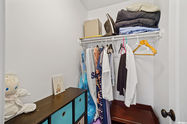 walk in closet