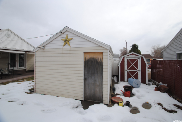 Garage & Shed