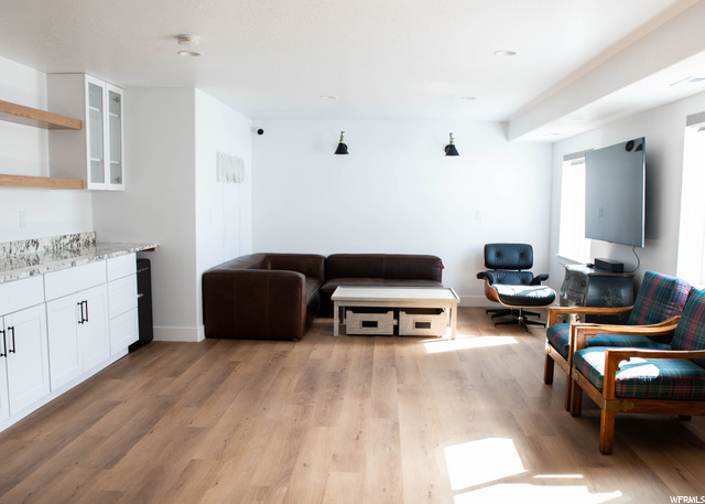 Basement game area