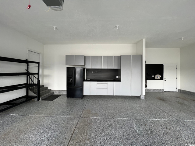 Epoxy garage floor