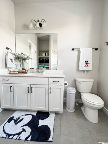 Full bathroom/main