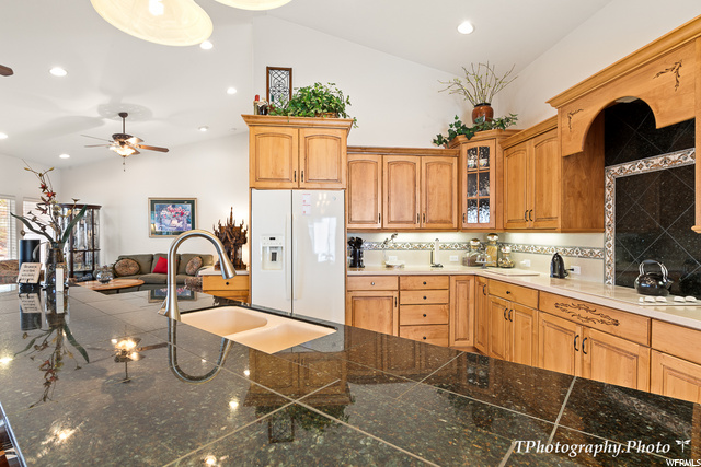 21-Staggered Cabinets