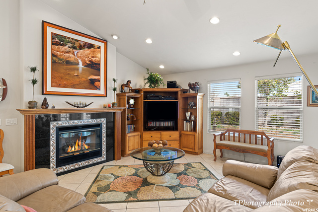 12-Family Room w/Gas Fireplace