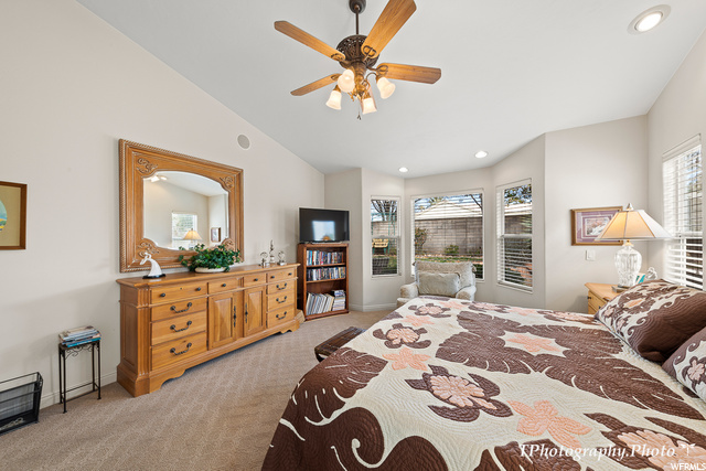 38-Bay Window & Vaulted Ceiling