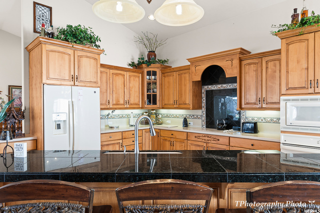 18-Granite Adorned Bar/Eating Area