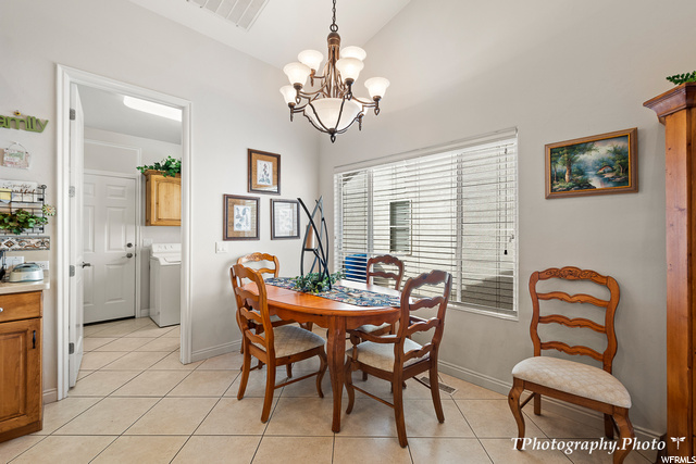 23-Large Dining Area
