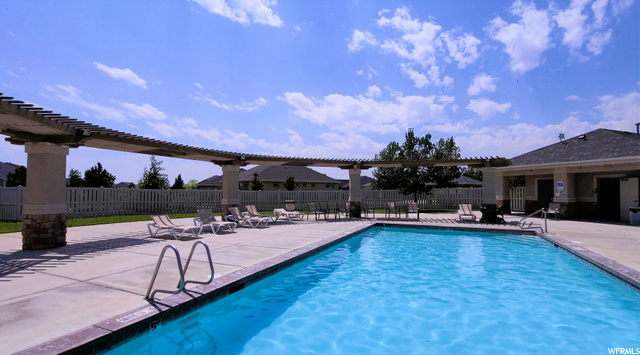 HOA Pool