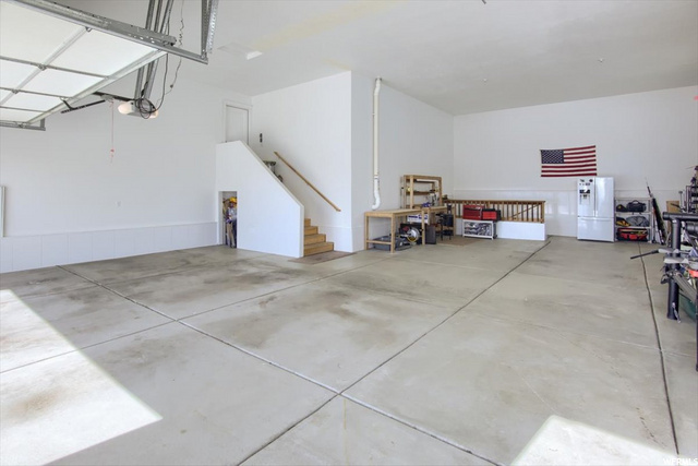 Fantastic GARAGE!